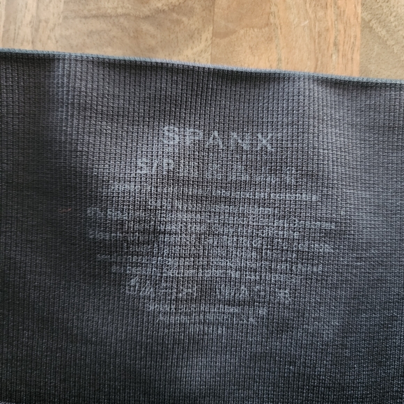 SPANX Look at Me Now High Waist Black‎ Camo Leggings Size Small - Picture 9 of 9